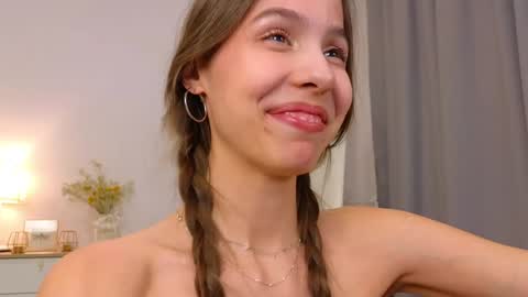 Snapshot of wanda_robinson chatting on January 11, 10:40 pm Wendy. Hello Honeys Ill see you 2nd 5th 7th this week love you3 online show from January 11, 10:40 pm