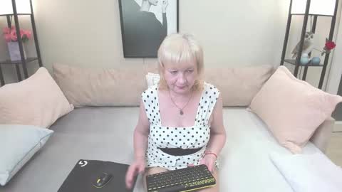 Snapshot of wanessaraso chatting on October 18, 6:56 pm wanessaraso online show from October 18, 6:56 pm