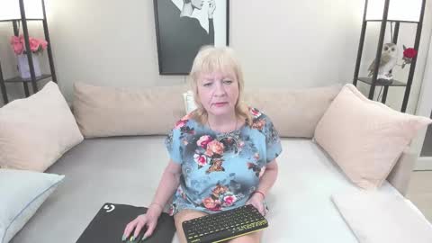 Snapshot of wanessaraso chatting on September 19, 4:33 pm wanessaraso online show from September 19, 4:33 pm