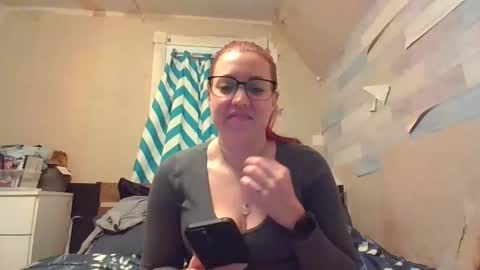 warwhore24 online show from December 27, 10:37 pm