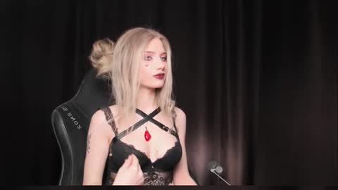 waterfallwoods online show from March 11, 5:24 am