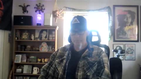 Snapshot of waterfire420 chatting on October 18, 10:47 pm waterfire420 online show from October 18, 10:47 pm