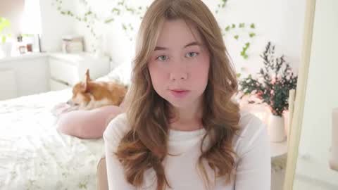 Snapshot of watermelon_sugar_ chatting on October 1, 10:03 am Tess Pls support me with Can we reach 155 my favorite number online show from October 1, 10:03 am