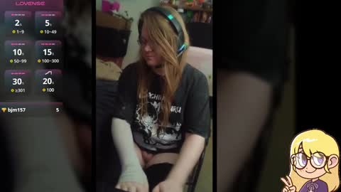 Snapshot of waysoft23 chatting on February 28, 2:20 am Ash online show from February 28, 2:20 am