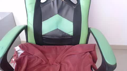 Trixie 3 online show from April 23, 2:51 pm