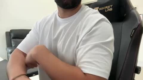 Weapon X online show from January 28, 10:45 pm