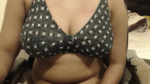 mina online show from November 17, 12:52 pm