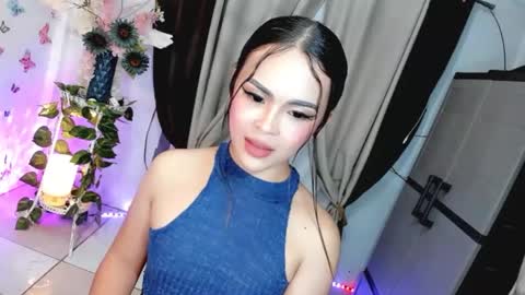 Hi Im LOVIE Please dont forget to follow and thumbs up me online show from May 27, 6:49 pm