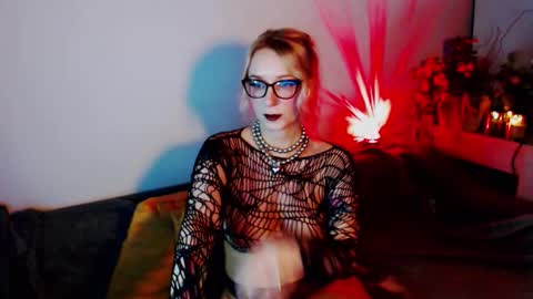 Snapshot of welliza chatting on September 19, 3:38 pm Liza online show from September 19, 3:38 pm
