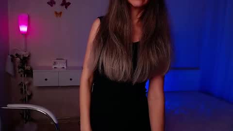 Wendi Foster online show from February 13, 7:39 pm