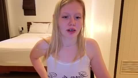 Wendy online show from June 27, 3:56 am