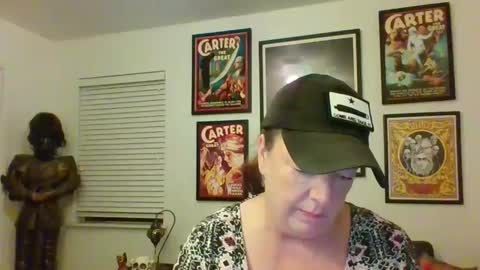 Snapshot of wendycu chatting on October 18, 3:54 am WendyCU online show from October 18, 3:54 am