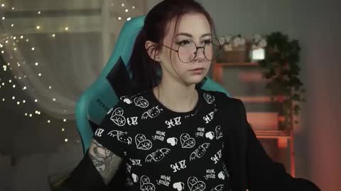 little girl who is always rightLisa online show from September 16, 2:46 am