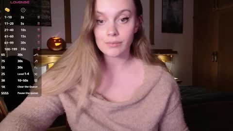 Snapshot of wet_lana chatting on October 16, 6:40 pm Lana online show from October 16, 6:40 pm