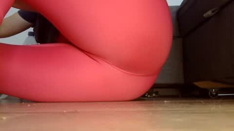 wet_pants2022 online show from October 21, 11:48 am