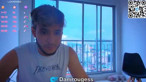 Snapshot of wetbubble chatting on October 8, 10:27 pm Mia and Dylan online show from October 8, 10:27 pm
