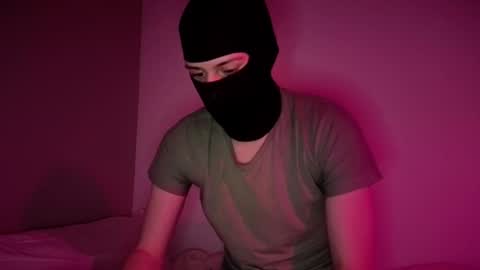 whispero_o online show from May 9, 10:38 pm