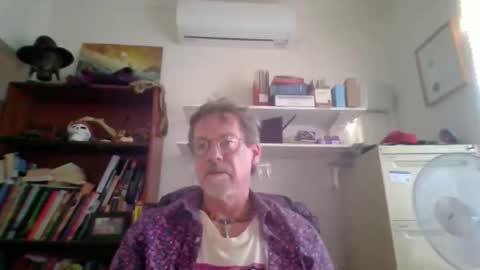 whiteboomer online show from December 18, 7:47 am