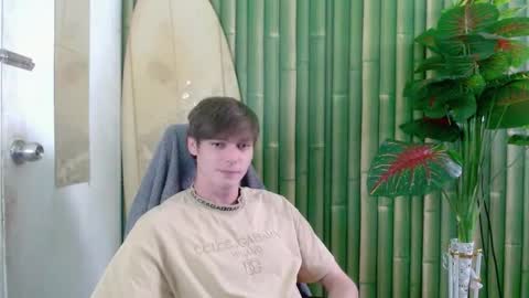 Snapshot of whiteboyinasia chatting on October 13, 2:35 am Christian online show from October 13, 2:35 am