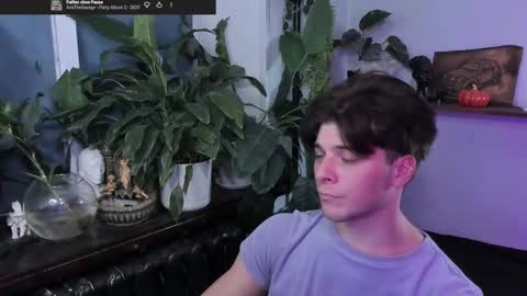 Gus online show from October 31, 9:04 pm