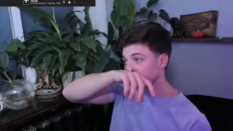 Gus online show from October 24, 11:38 pm