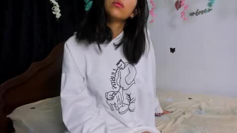 whitney_hill_ online show from March 1, 2:23 pm