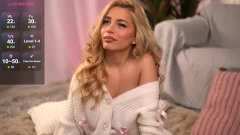 whitneyandrews online show from December 4, 5:29 am