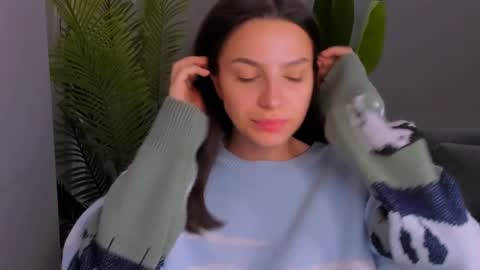 whoislulu online show from December 21, 9:58 pm