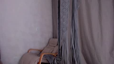 Veronica online show from March 2, 7:34 pm