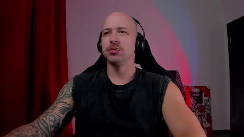 VI online show from November 2, 4:07 pm