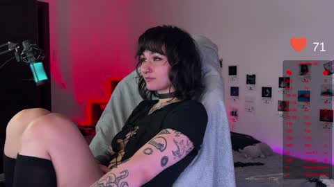 iggy iggz online show from January 8, 1:00 am