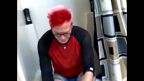 wilbur5 online show from January 2, 5:35 am