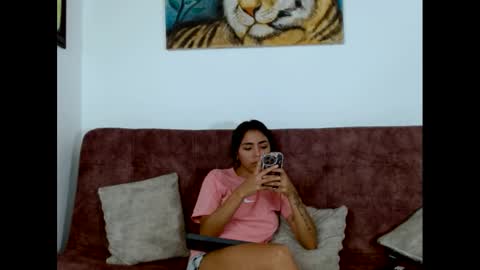 Snapshot of wild_roomxxx chatting on September 18, 9:52 pm Wild RoomXxX online show from September 18, 9:52 pm