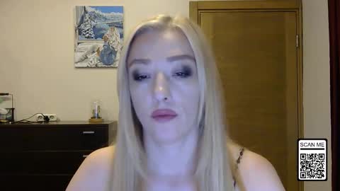 Snapshot of wild_silk_desire chatting on September 15, 1:23 pm Alina online show from September 15, 1:23 pm