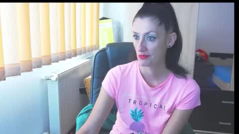 Bea online show from October 13, 6:26 am