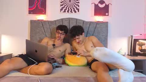 WildDesire online show from February 26, 3:10 am