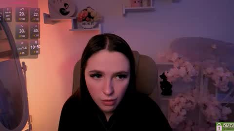 Snapshot of wildhoney_xo chatting on October 5, 5:49 am Kara online show from October 5, 5:49 am