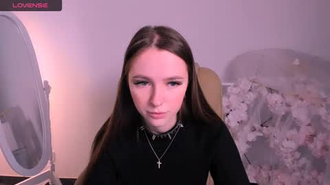 Snapshot of wildhoney_xo chatting on October 10, 5:46 am Kara online show from October 10, 5:46 am