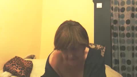 WildRedCat online show from April 2, 9:00 pm