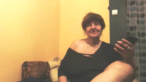 WildRedCat online show from April 14, 8:34 pm