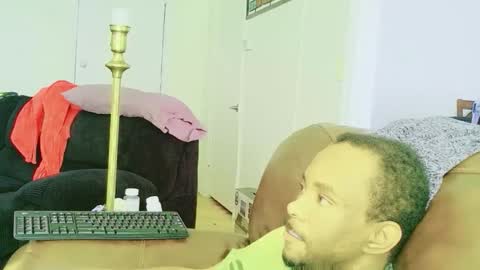 YaBoyTJ online show from December 22, 3:52 pm