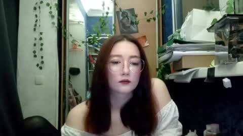 Phoebe online show from March 24, 7:20 pm