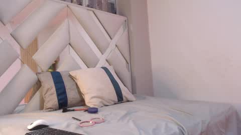 luna online show from March 30, 1:44 pm