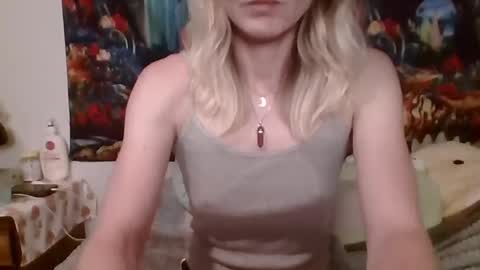willowxo223 online show from June 29, 4:09 am