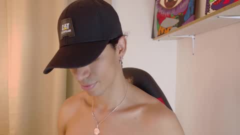 Snapshot of willy_veins chatting on October 18, 4:55 pm willy_veins online show from October 18, 4:55 pm