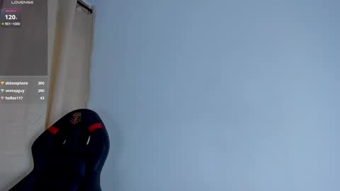 Snapshot of willy_veins chatting on February 22, 10:09 pm willy_veins online show from February 22, 10:09 pm