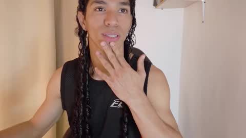 Snapshot of willy_veins chatting on October 16, 4:39 pm willy_veins online show from October 16, 4:39 pm