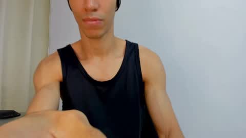 Snapshot of willy_veins chatting on March 7, 11:07 am willy_veins online show from March 7, 11:07 am