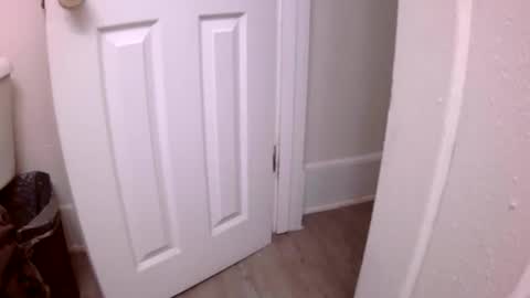 willydogg83 online show from February 4, 2:48 am