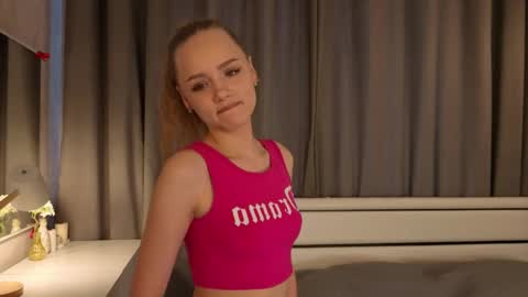 Sofia online show from March 25, 5:03 am